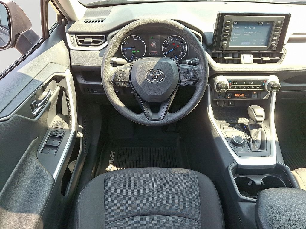 Used 2019 Toyota RAV4 XLE AWD/4WD image 12