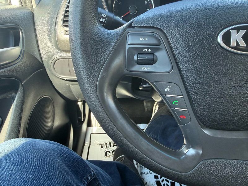 Used 2017 Kia Forte LX image 14