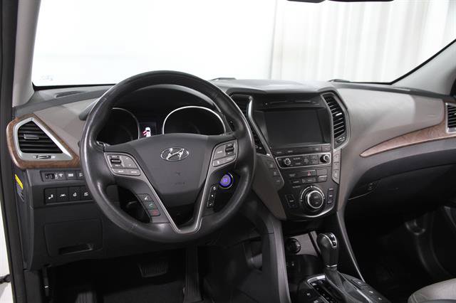 Used 2017 Hyundai Santa Fe Limited AWD/4WD image 7