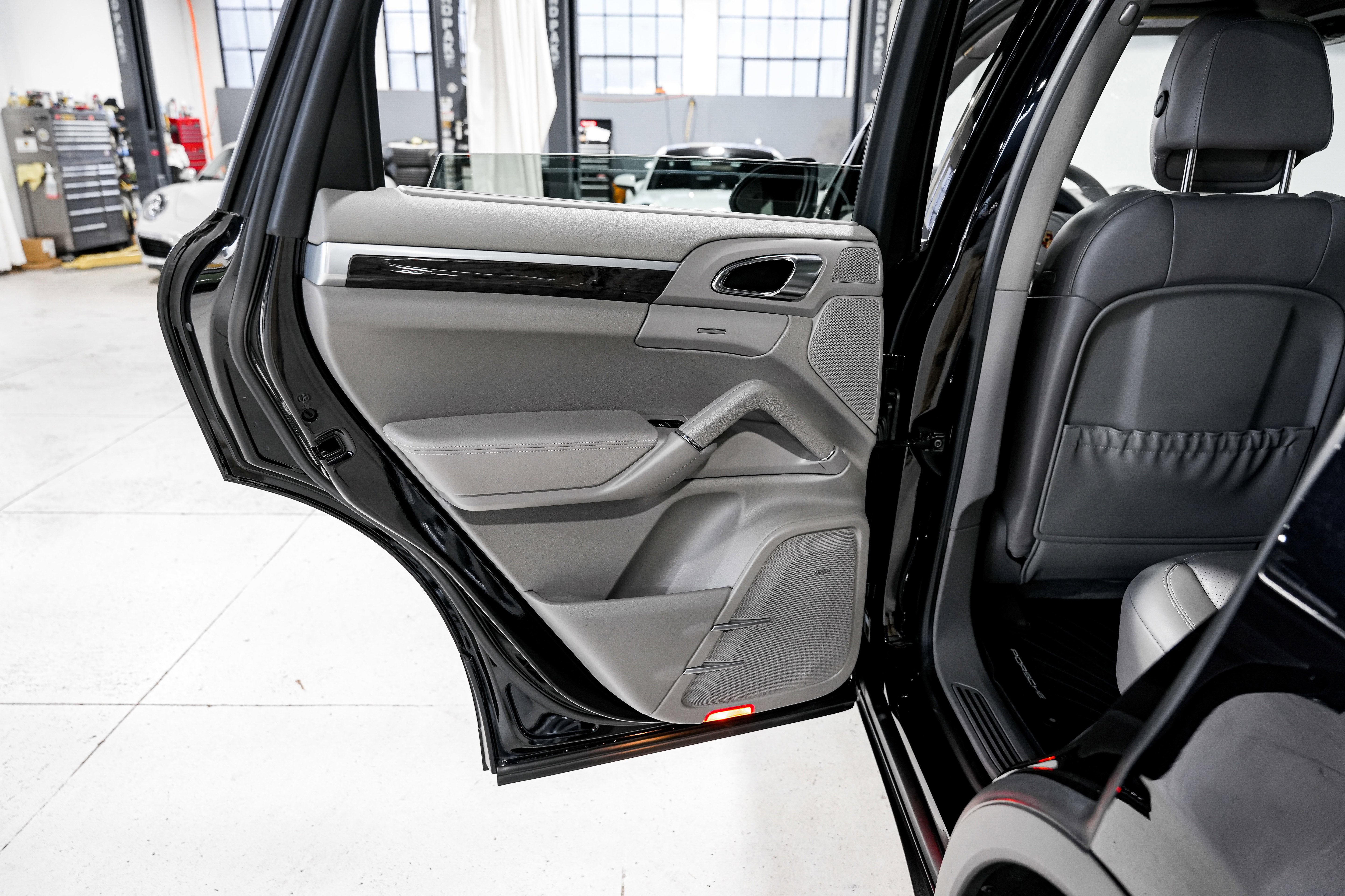Used 2013 Porsche Cayenne Diesel image 32