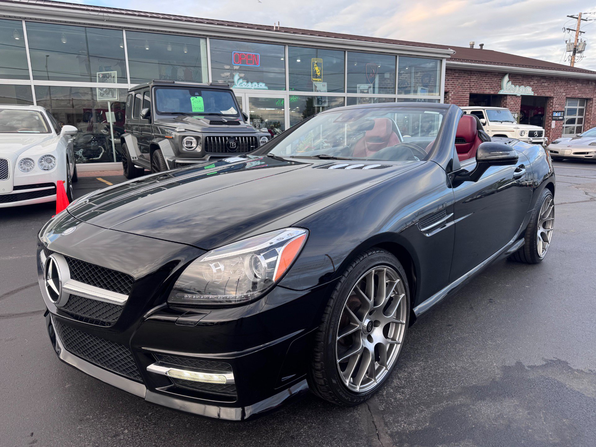 Used 2013 Mercedes-Benz SLK 250 image 1