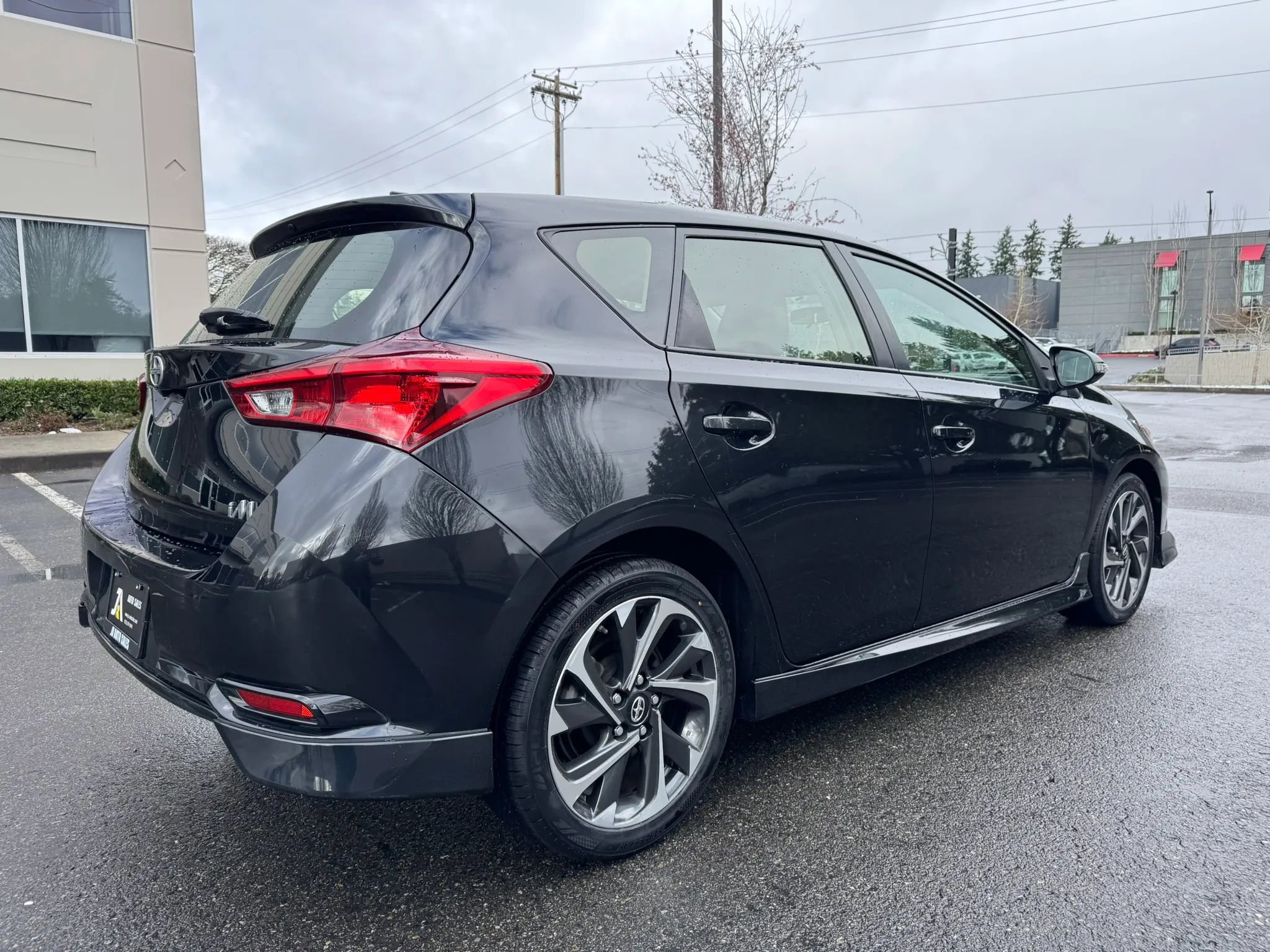 Used 2016 Scion iM Hatchback 4D image 11