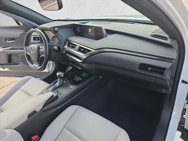 Used 2022 Lexus UX 200 w/ Premium Package FWD image 21