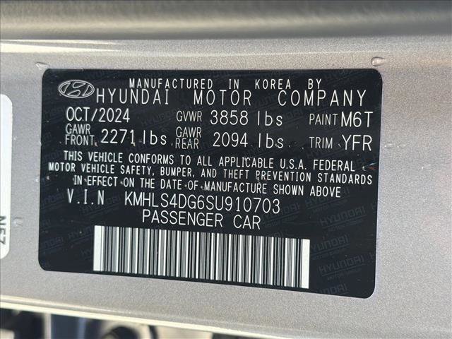 Used 2025 Hyundai Elantra SEL image 27