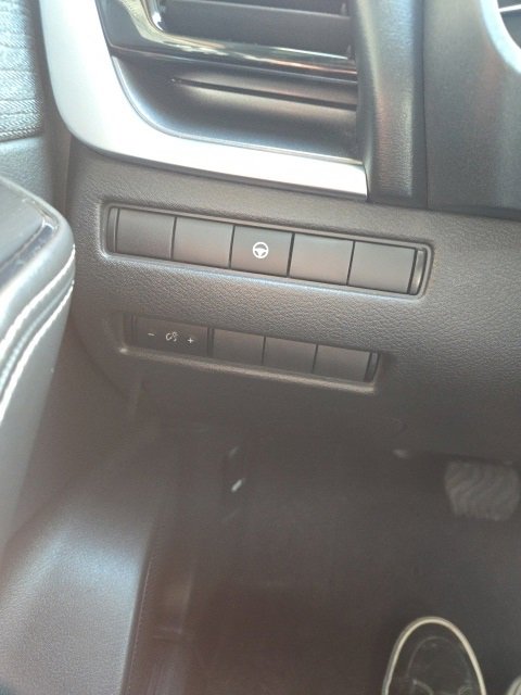 Used 2022 Nissan Rogue SV image 13