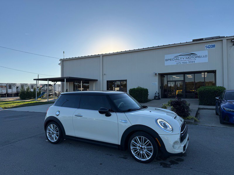 Used 2017 MINI Cooper S image 2