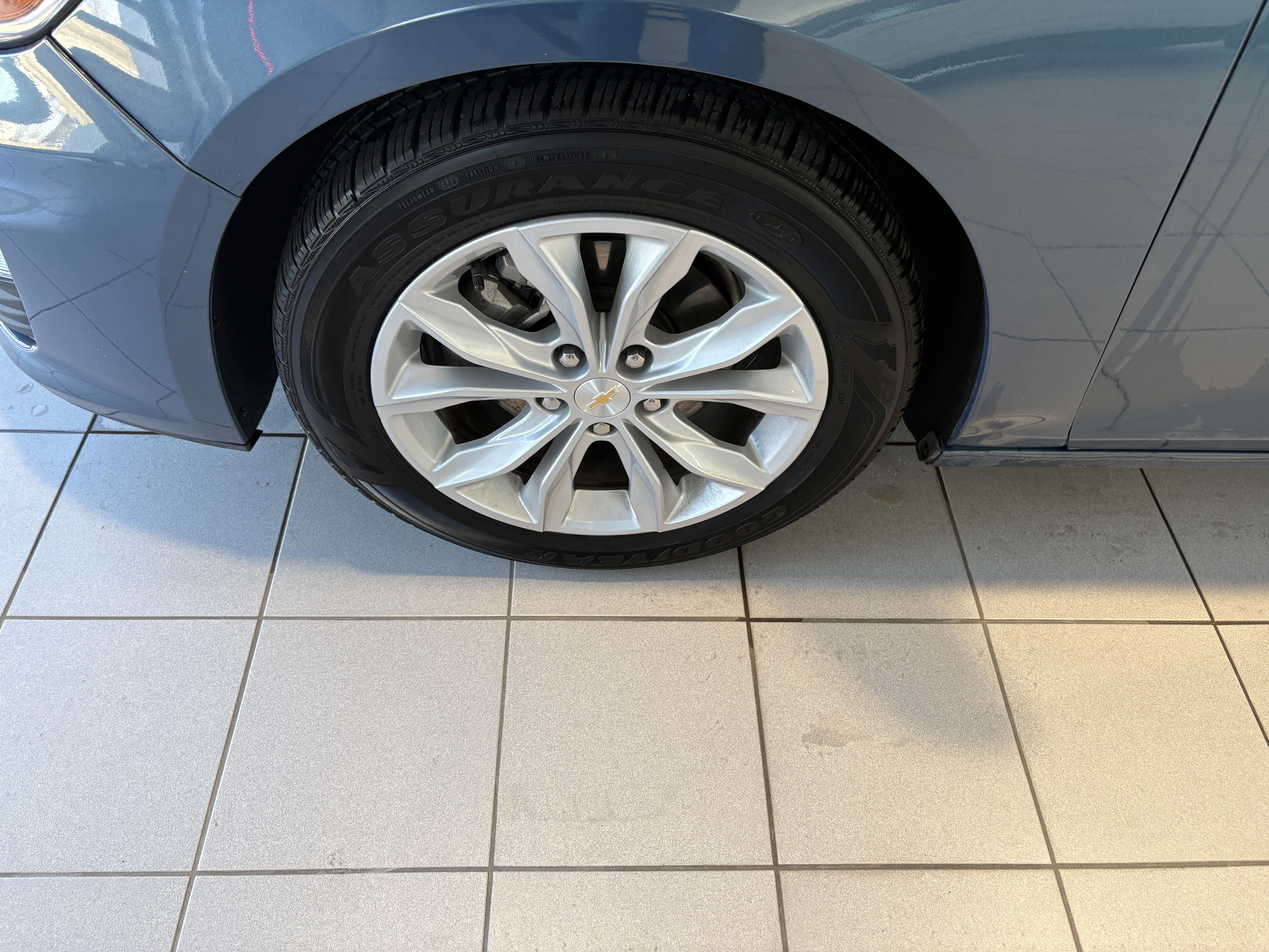 Used 2025 Chevrolet Malibu LT image 8