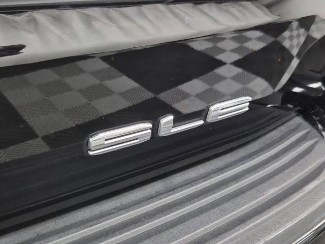 Used 2023 GMC Yukon SLE image 8