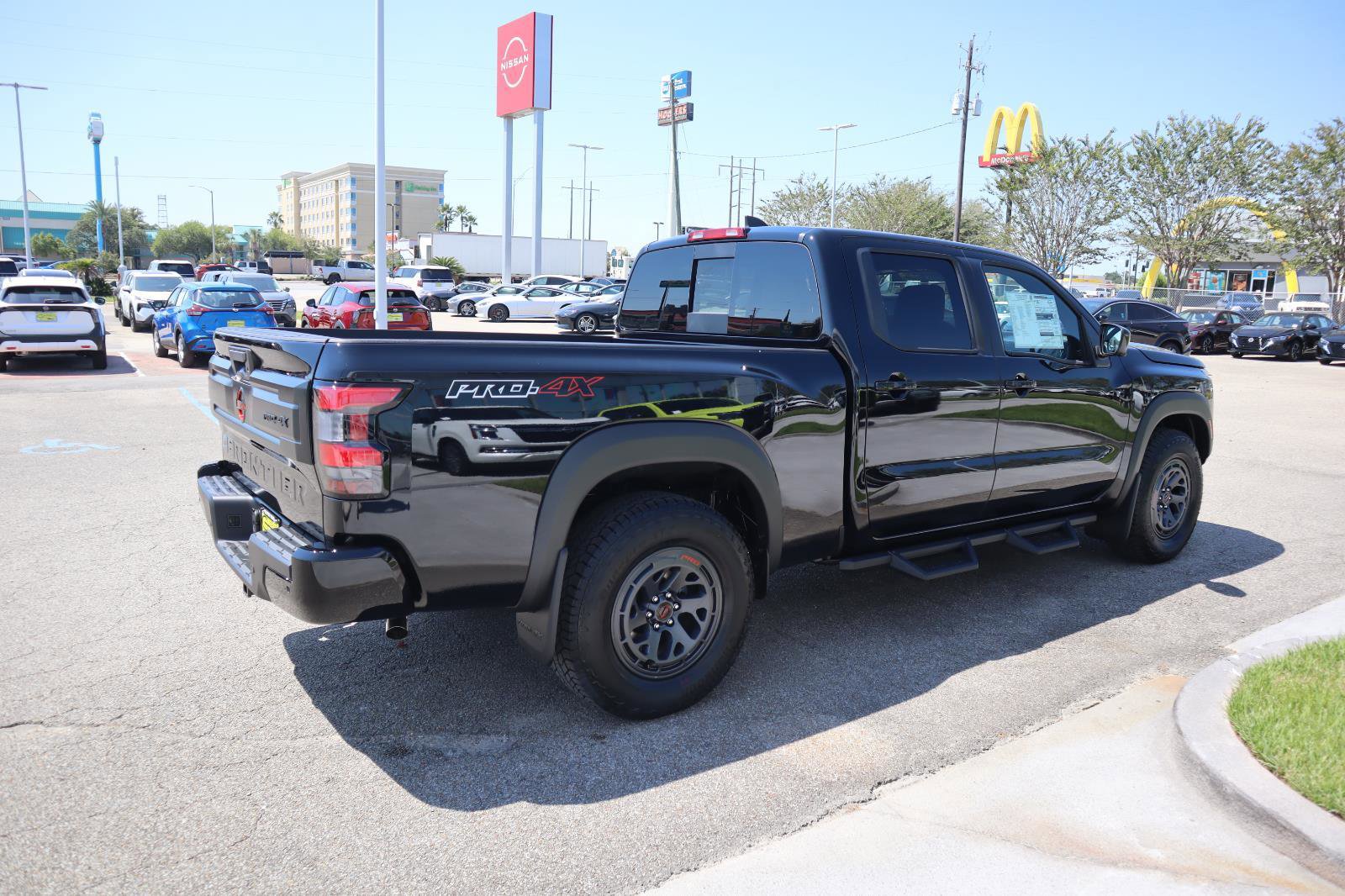New 2026 Nissan Frontier SV image 13