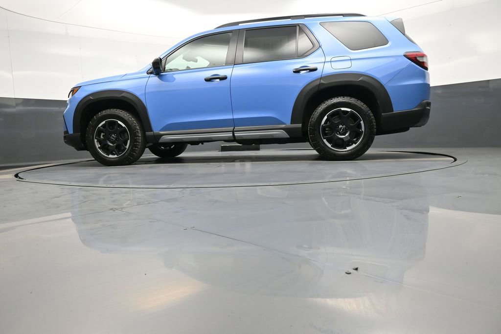 Used 2025 Honda Pilot TrailSport image 35