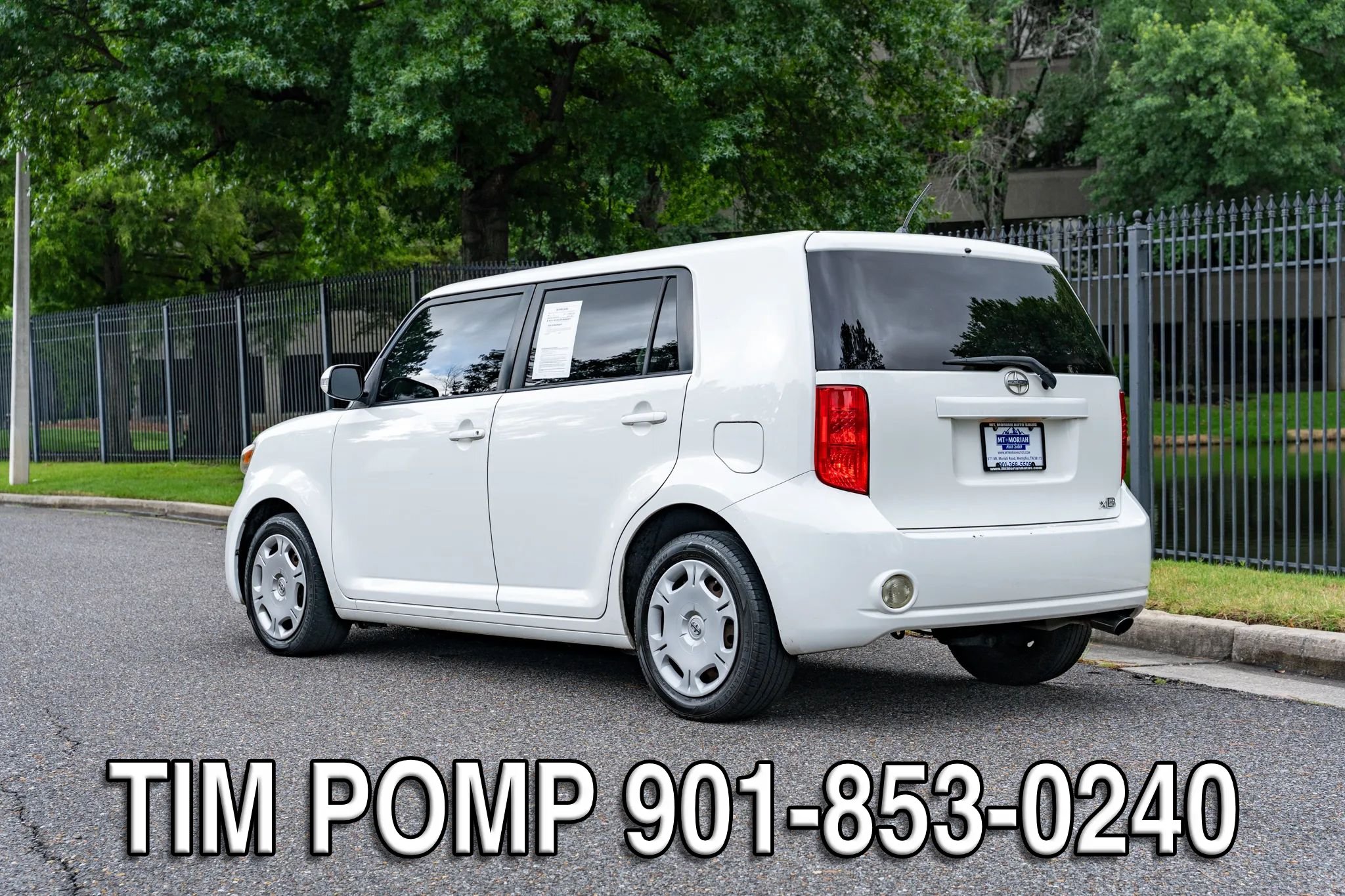 Used 2010 Scion xB FWD image 8