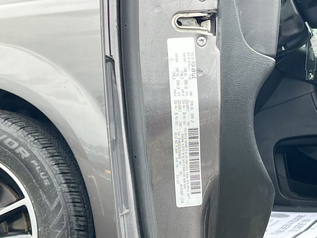Certified 2018 Dodge Grand Caravan GT FWD image 30