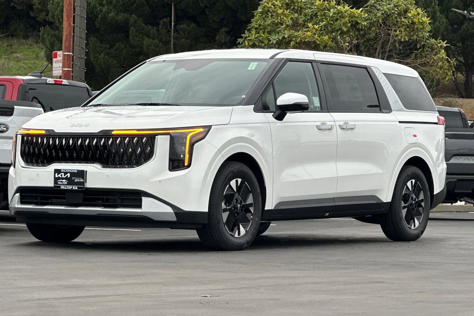 New 2026 Kia Carnival LXS image 8