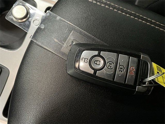 Used 2024 Ford Edge Titanium image 33