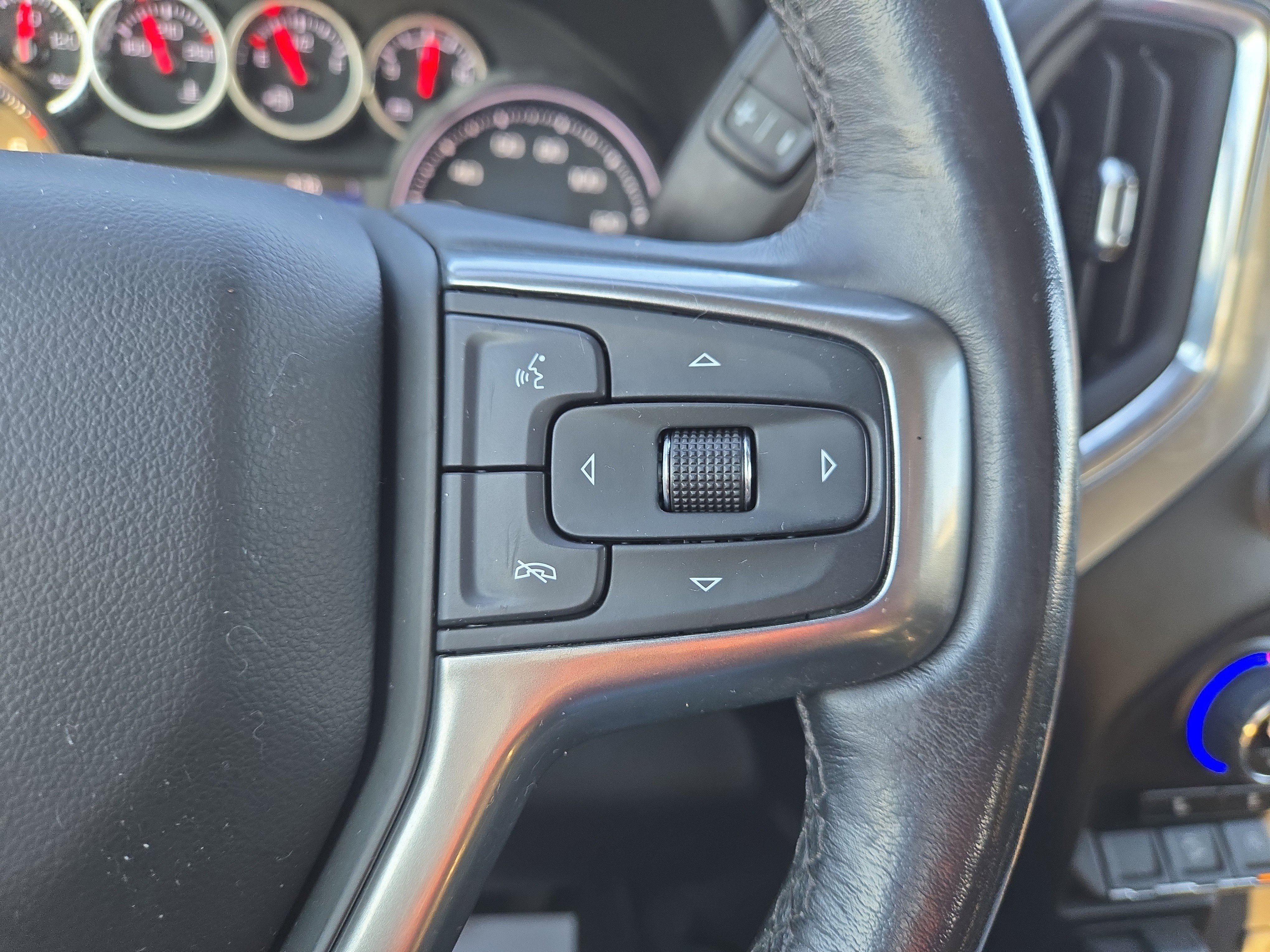 Used 2022 Chevrolet Silverado 1500 LT w/ Z71 Off-Road Package image 19