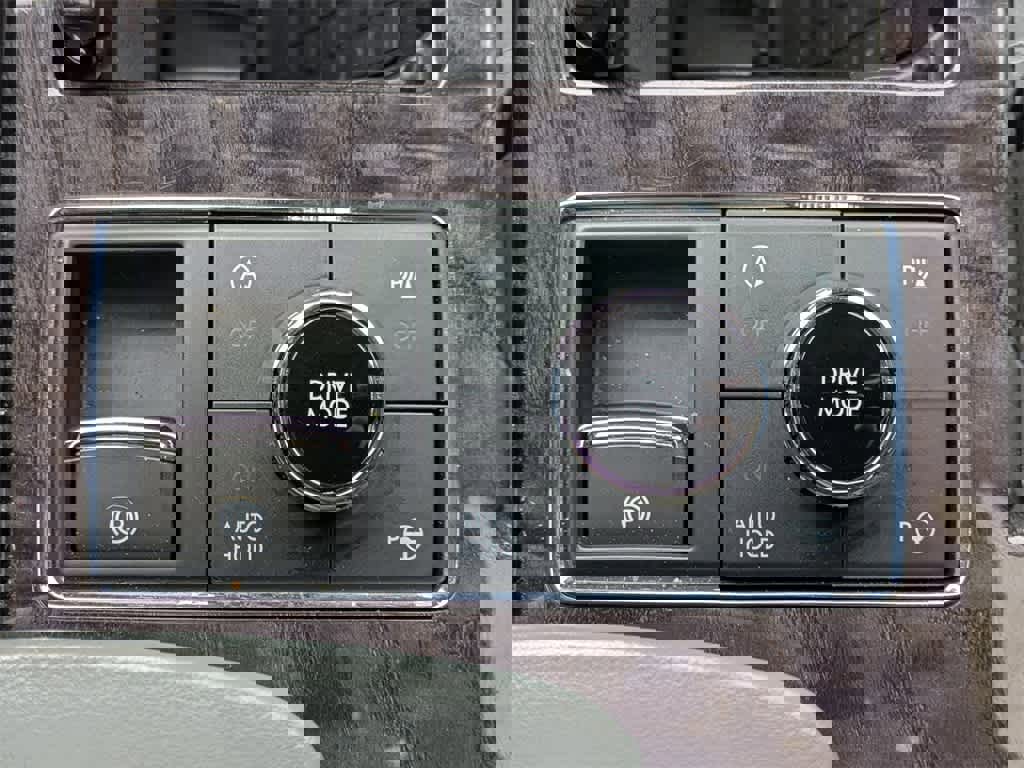 Used 2020 Lincoln Navigator Reserve w/ Luxury Package image 36