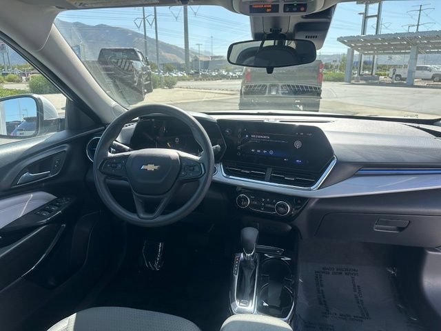Certified 2026 Chevrolet Trax LT FWD image 30
