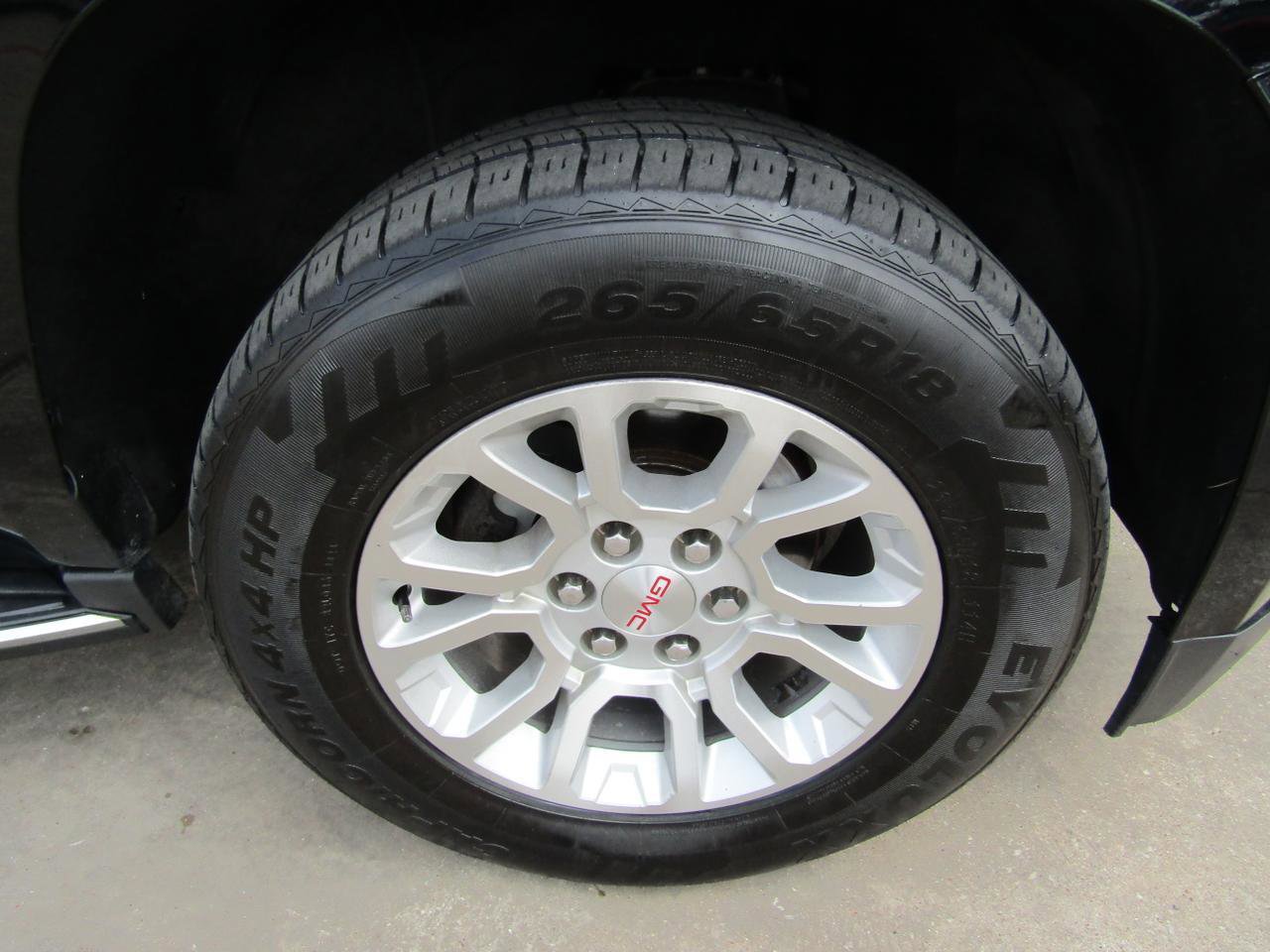 Used 2017 GMC Yukon SLE AWD/4WD image 7