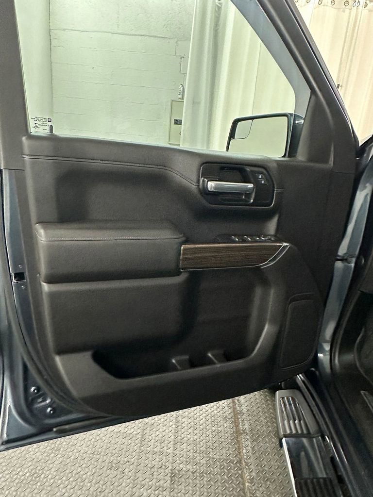 Used 2019 Chevrolet Silverado 1500 LT w/ All-Star Edition image 8