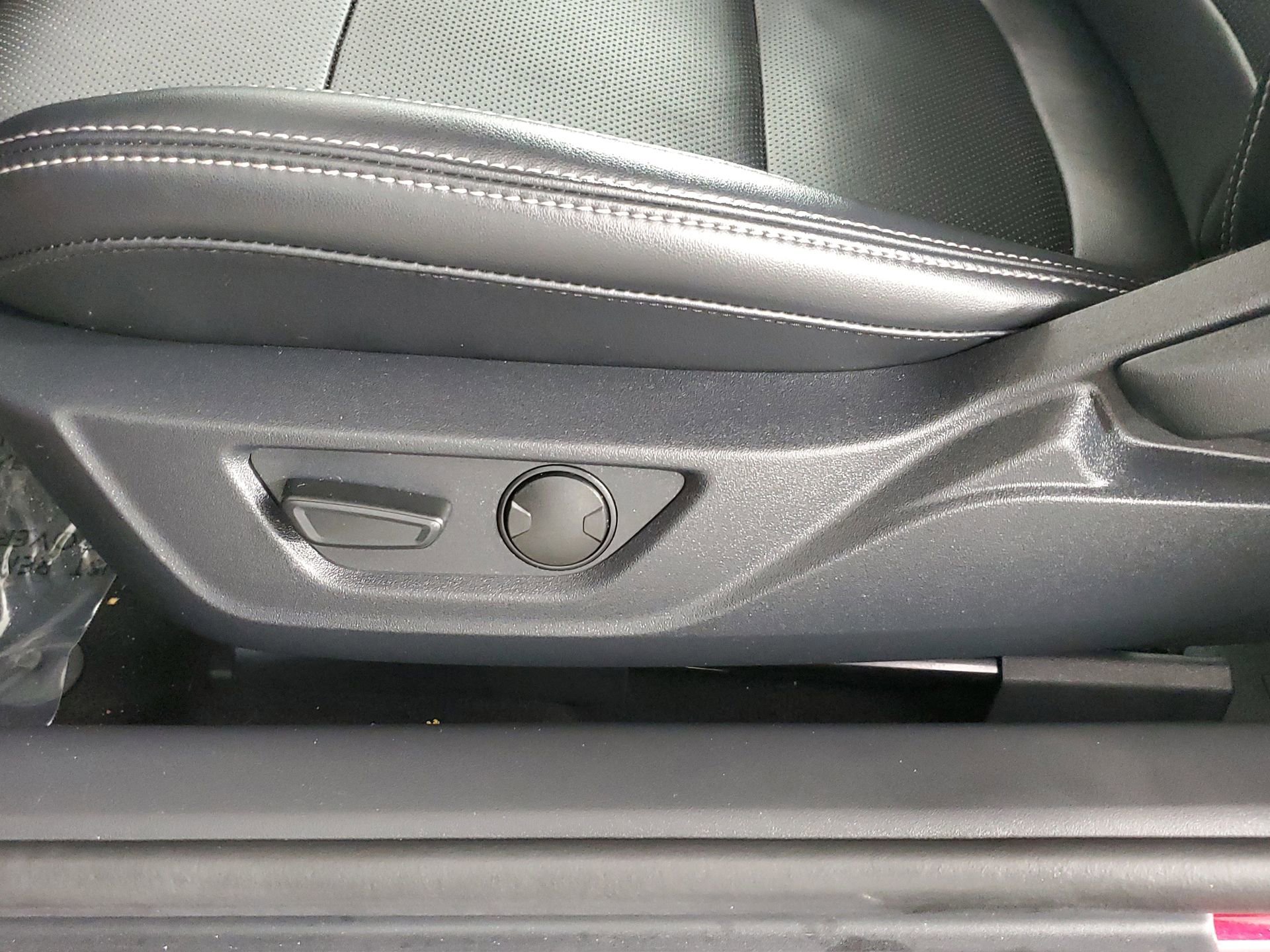 Used 2025 Ford Mustang GT Premium image 23