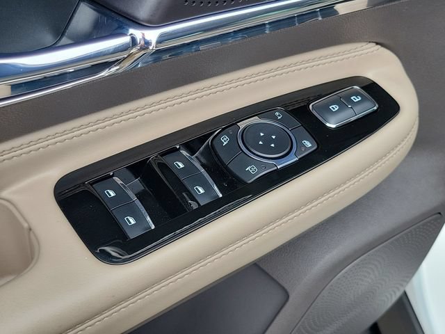 Used 2023 Lincoln Corsair AWD w/ Equipment Group 101A image 23