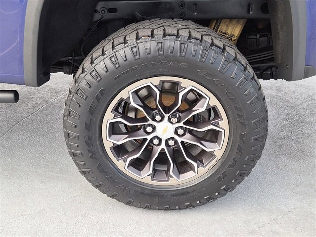 Used 2017 Chevrolet Colorado ZR2 w/ LPO, Premium Interior Package image 11