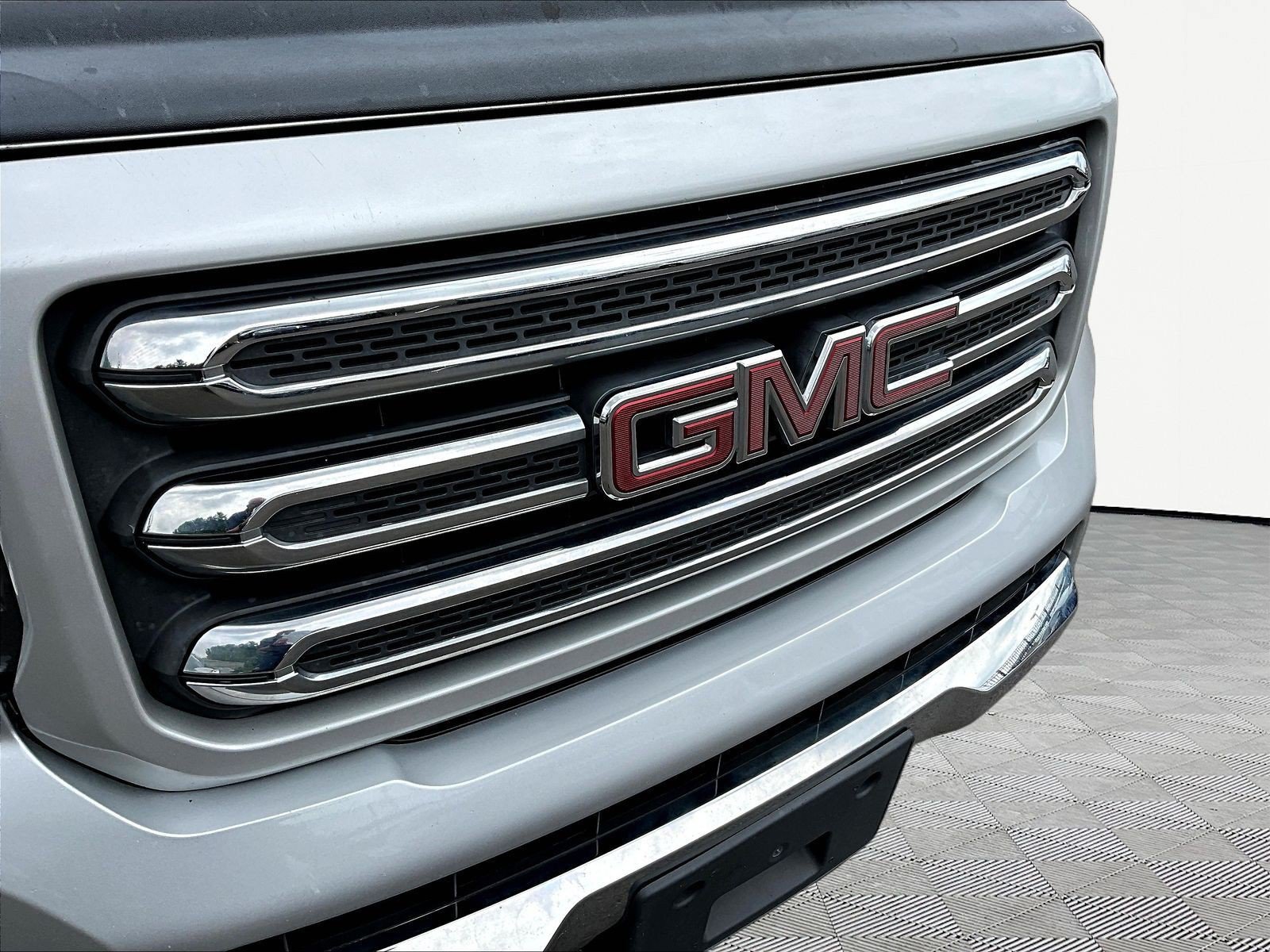 Used 2015 GMC Canyon SLE w/ All-Terrain Package AWD/4WD image 33