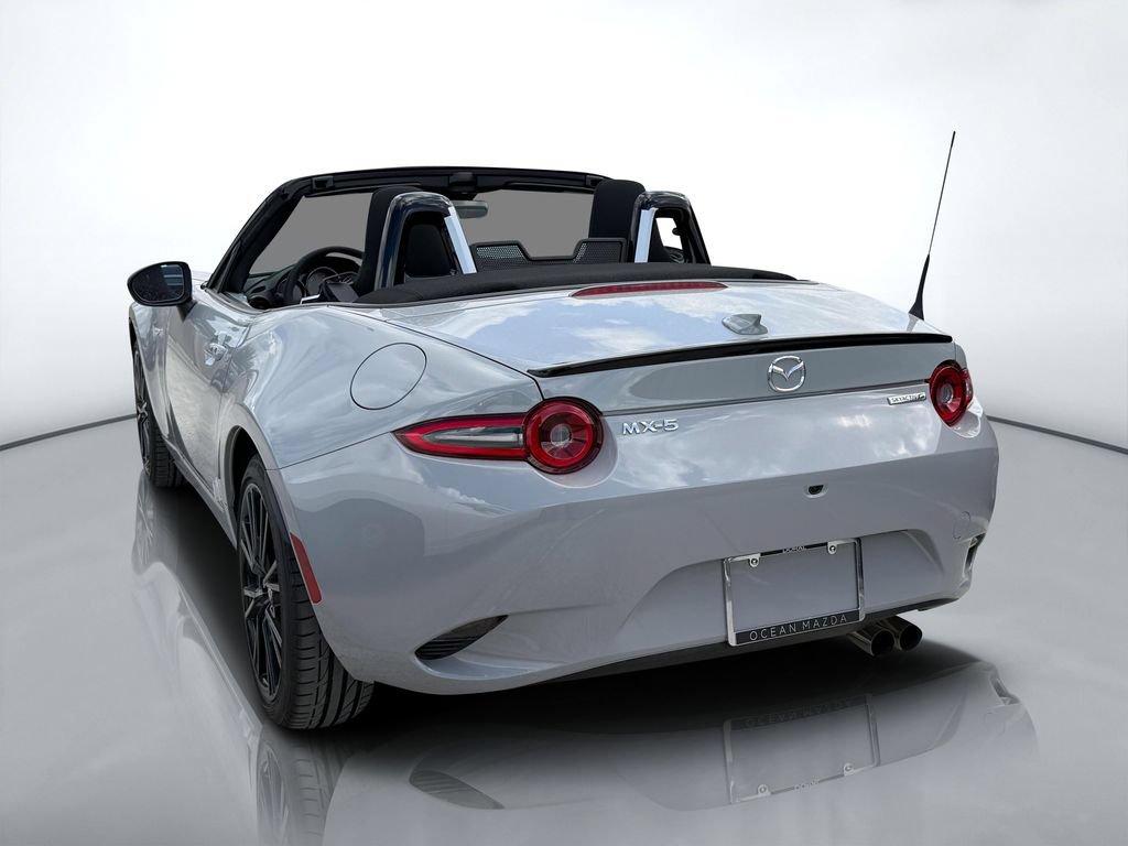 New 2026 MAZDA MX-5 Miata Club w/ Interior Package RWD image 4
