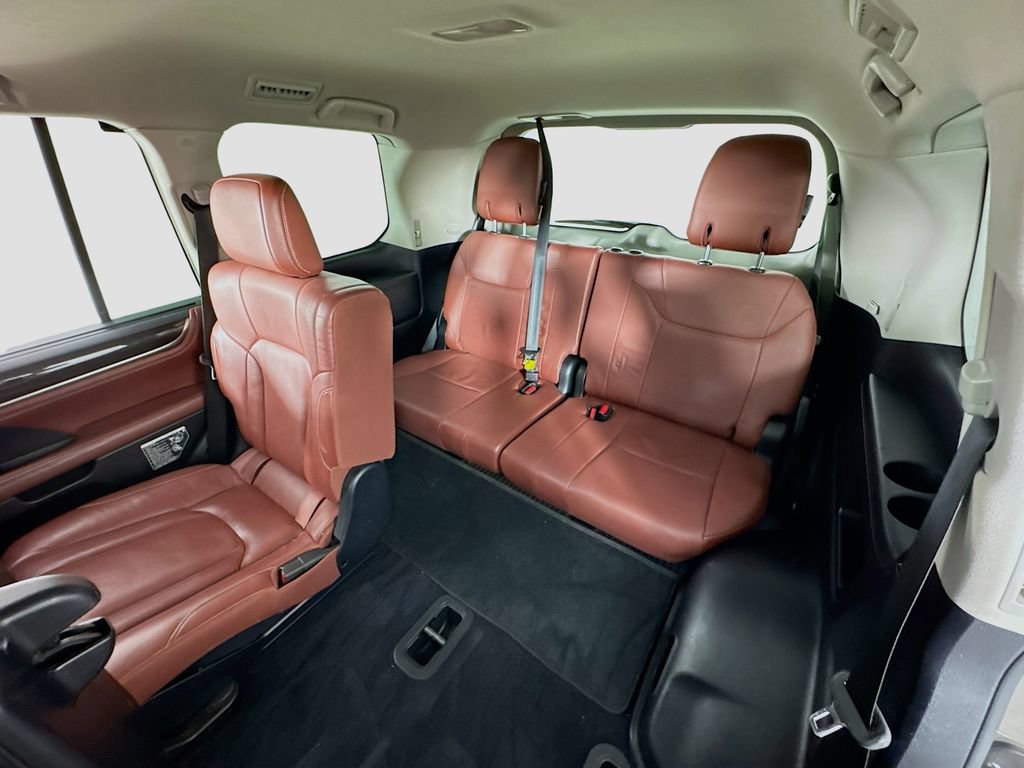 Used 2018 Lexus LX 570 4WD w/ Luxury Package image 13