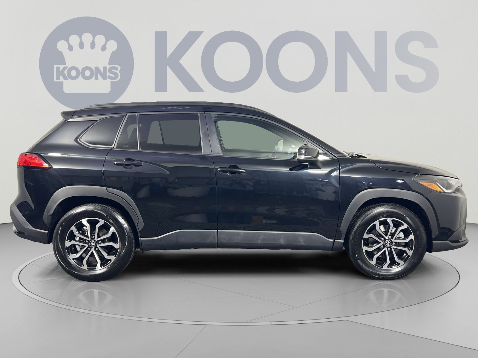 Used 2025 Toyota Corolla Cross AWD Hybrid image 8