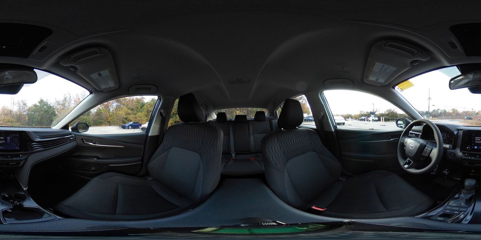 Used 2025 Toyota Camry LE image 37