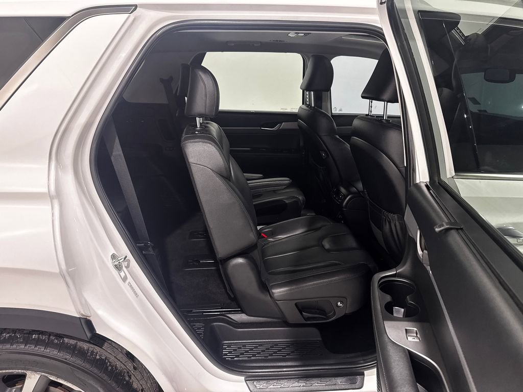 Used 2022 Hyundai Palisade SEL w/ Premium Package image 25