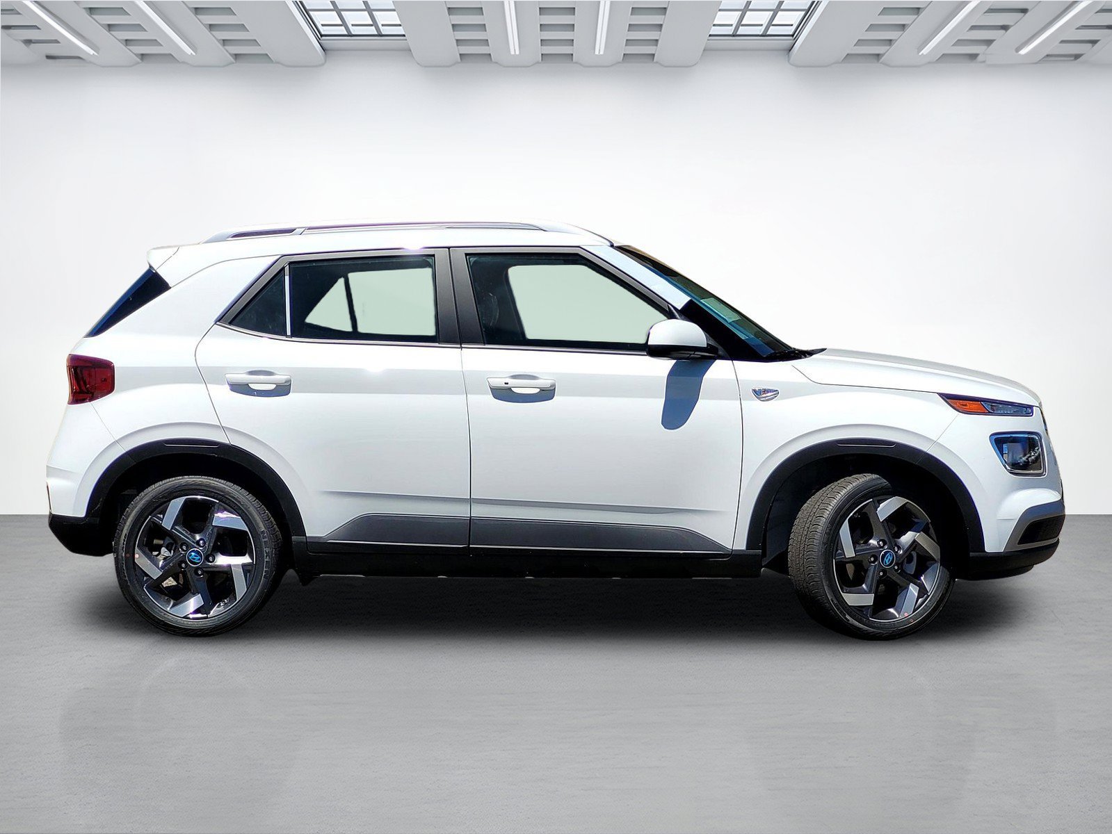 New 2026 Hyundai Venue SEL FWD image 3