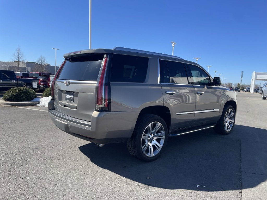Used 2019 Cadillac Escalade Luxury image 8
