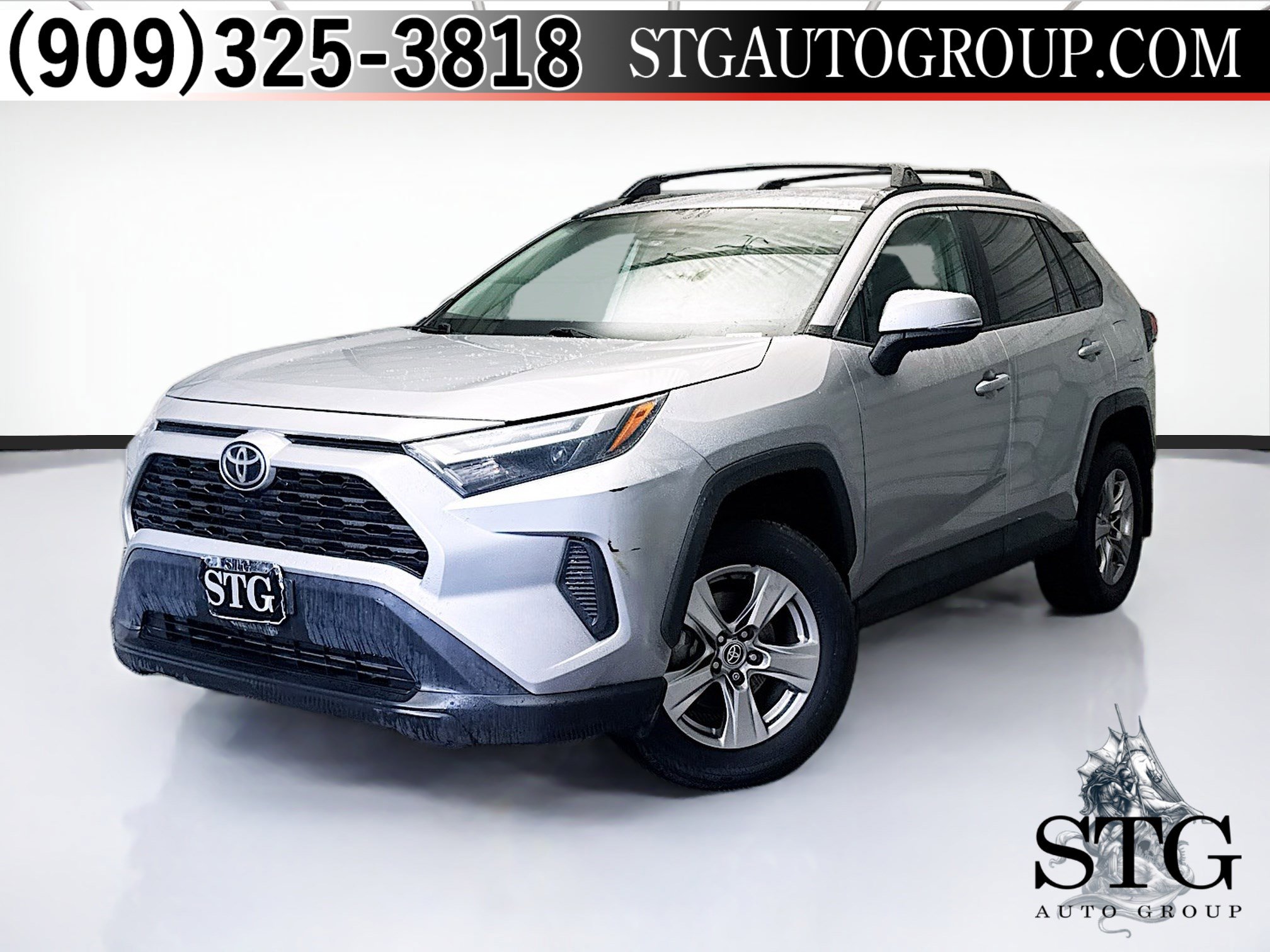 Used 2022 Toyota RAV4 XLE image 1