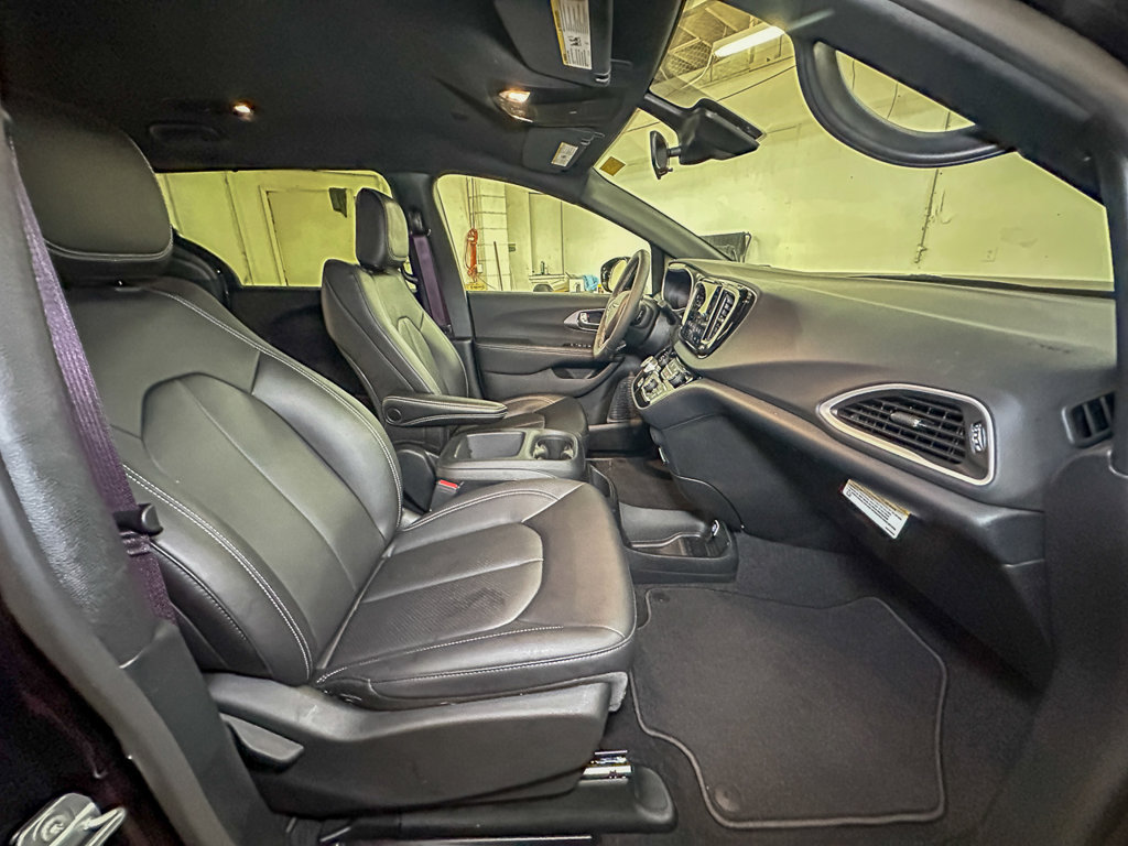 New 2026 Chrysler Voyager LX FWD image 6