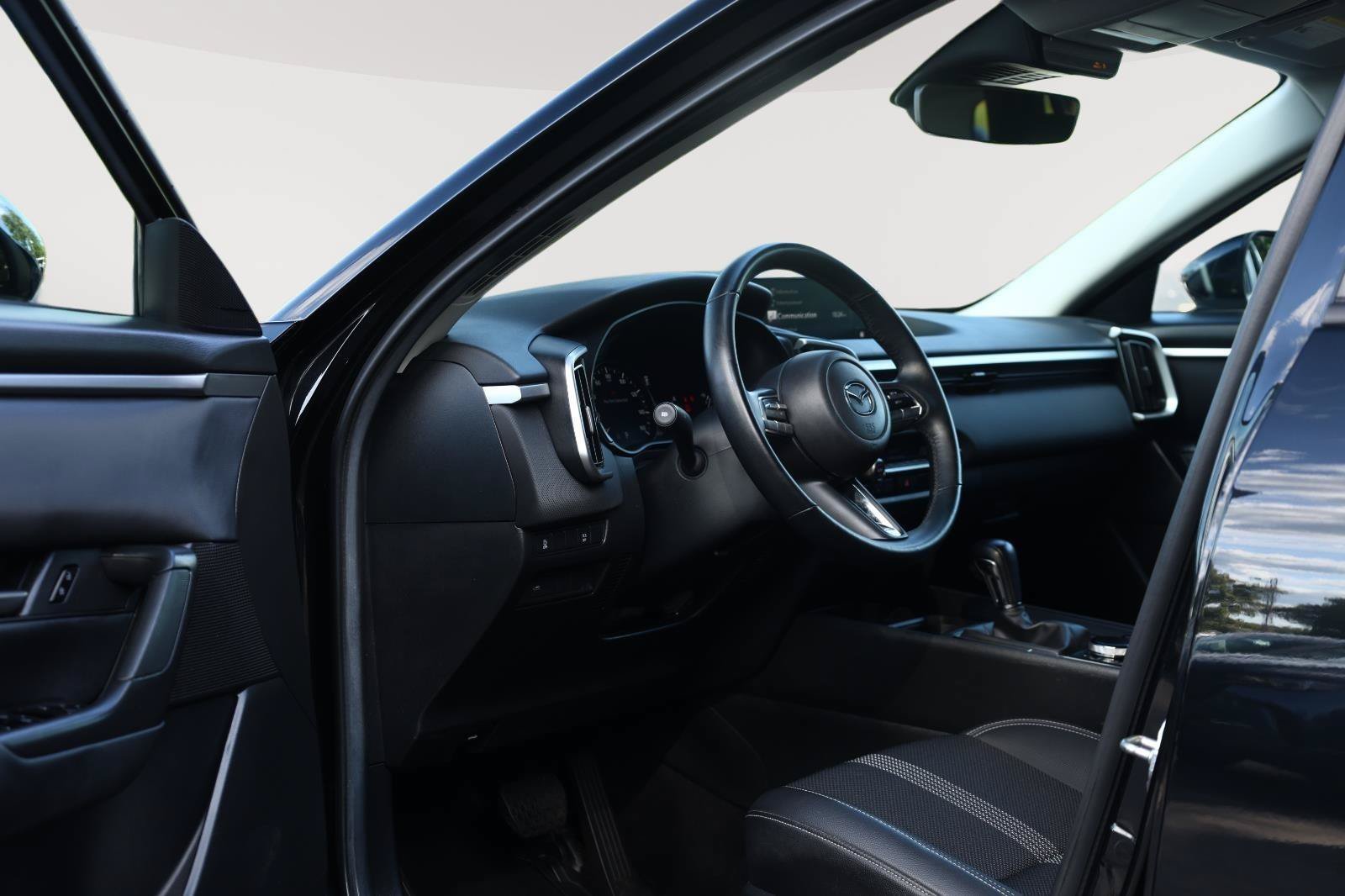 Used 2025 MAZDA CX-50 AWD 2.5 S w/ Preferred Package image 12
