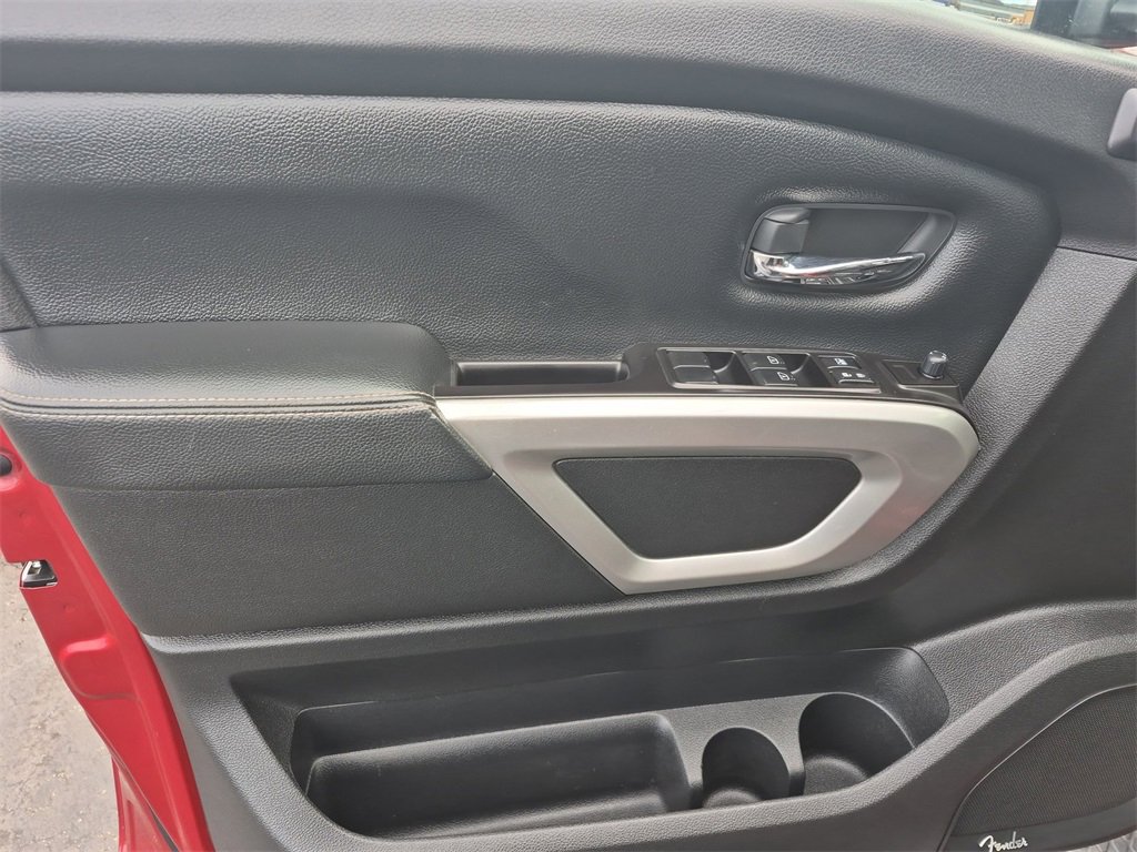 Used 2021 Nissan Titan SL w/ Moonroof Package image 20