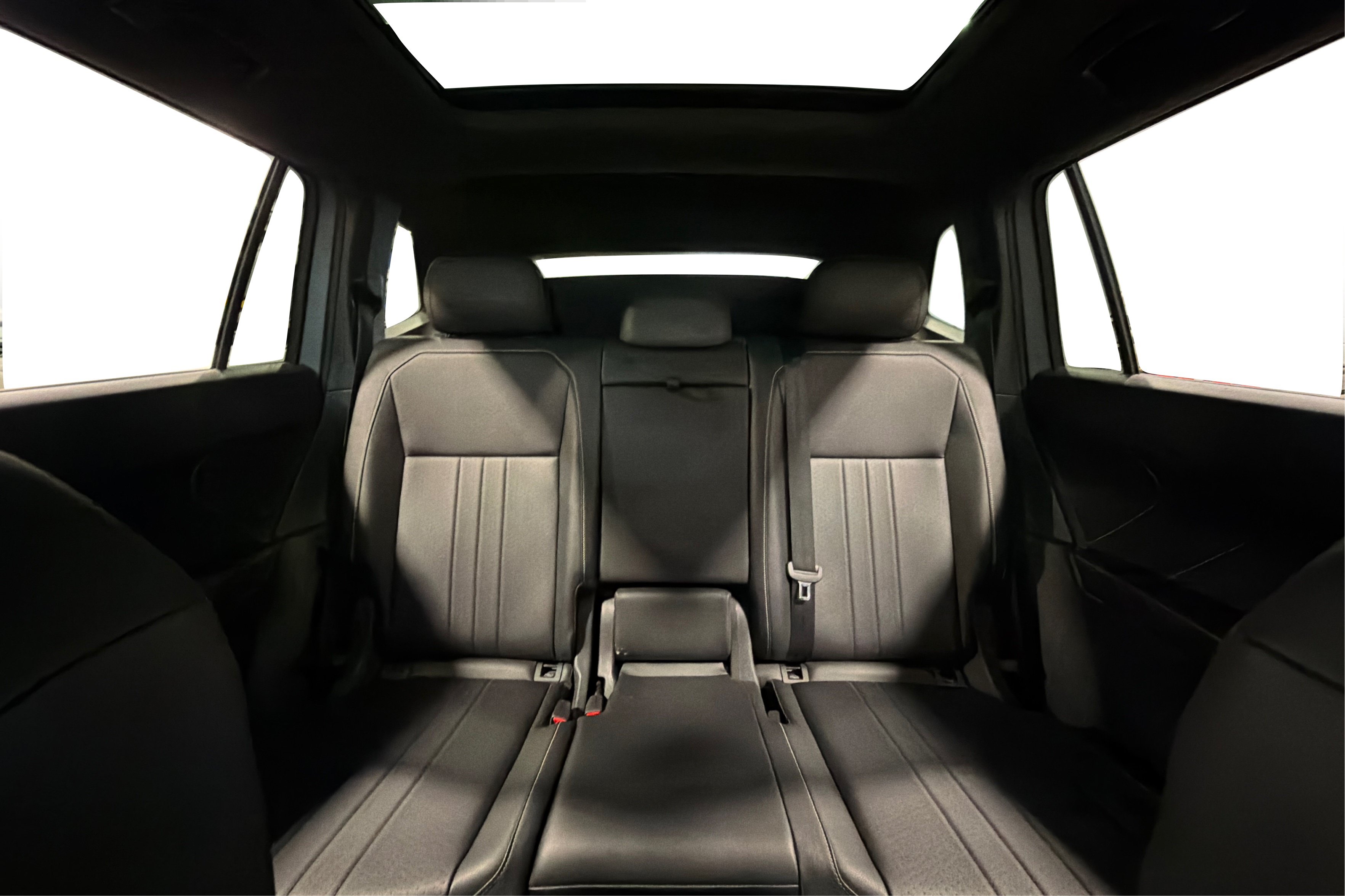 Used 2022 Volkswagen Tiguan SE R-Line AWD/4WD image 42