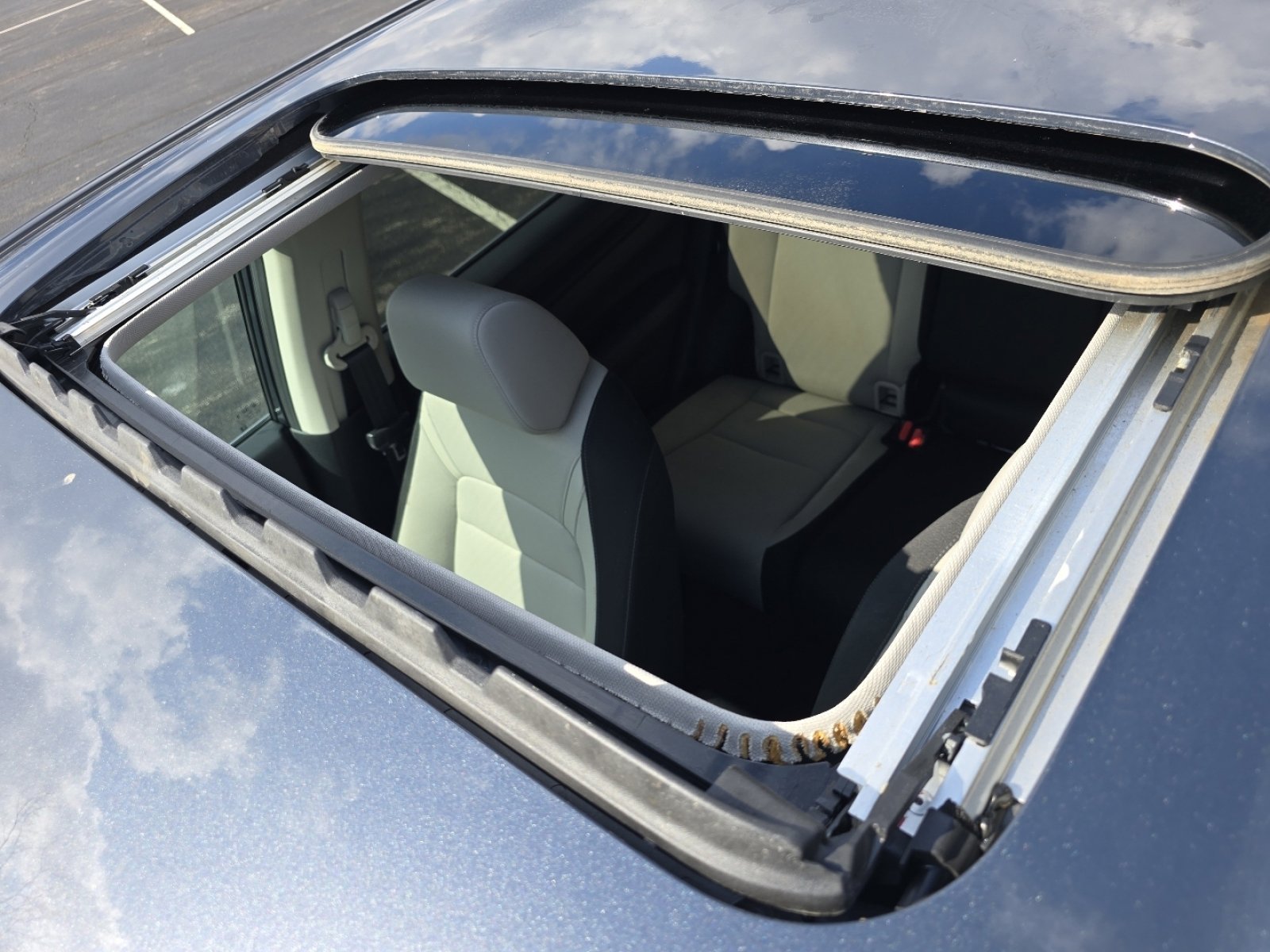 Certified 2024 Honda CR-V EX image 4