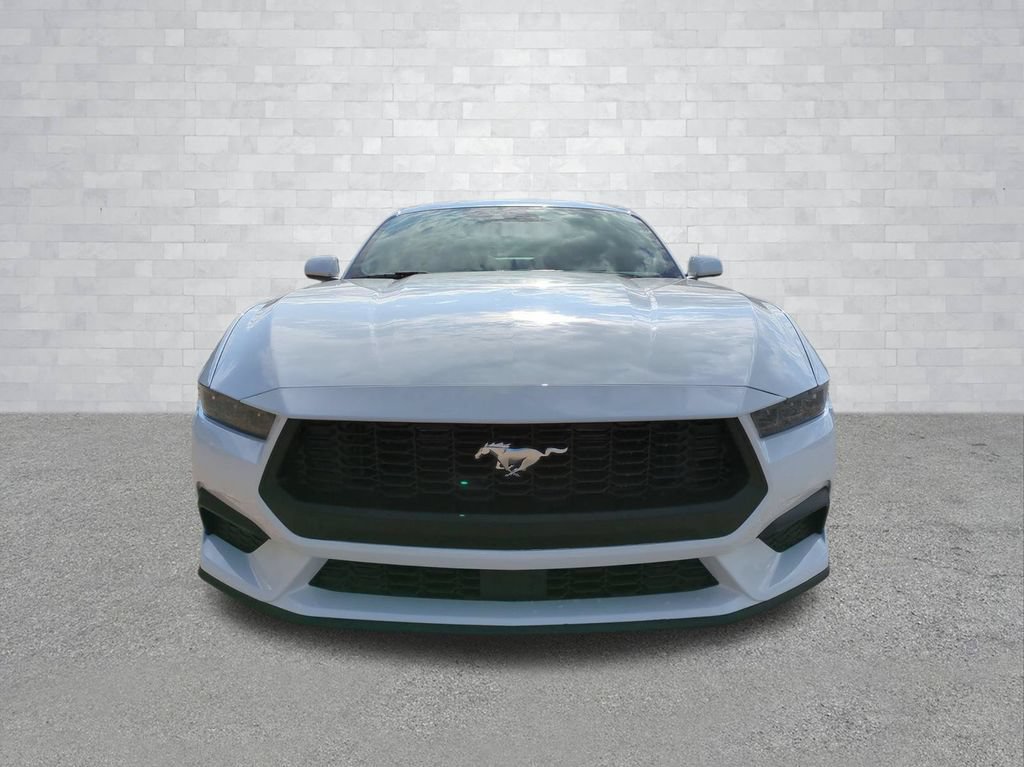 Used 2025 Ford Mustang Coupe RWD image 11