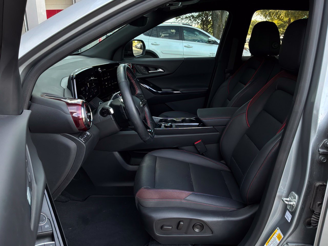 Used 2025 Chevrolet Equinox RS w/ Safety and Technology Package AWD/4WD image 12