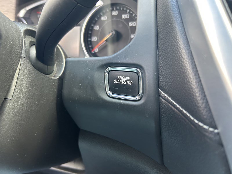 Used 2023 GMC Acadia SLE w/ Driver Convenience Package AWD/4WD image 17
