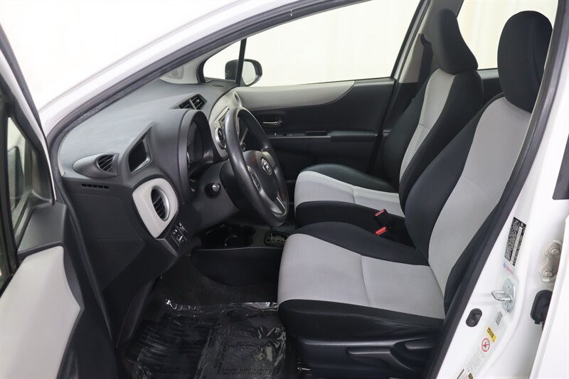 Used 2014 Toyota Yaris LE FWD image 16