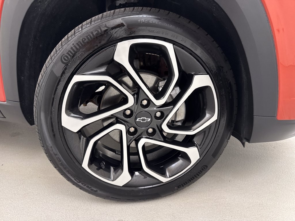 Certified 2024 Chevrolet Trax RS w/ Sunroof Package FWD image 31