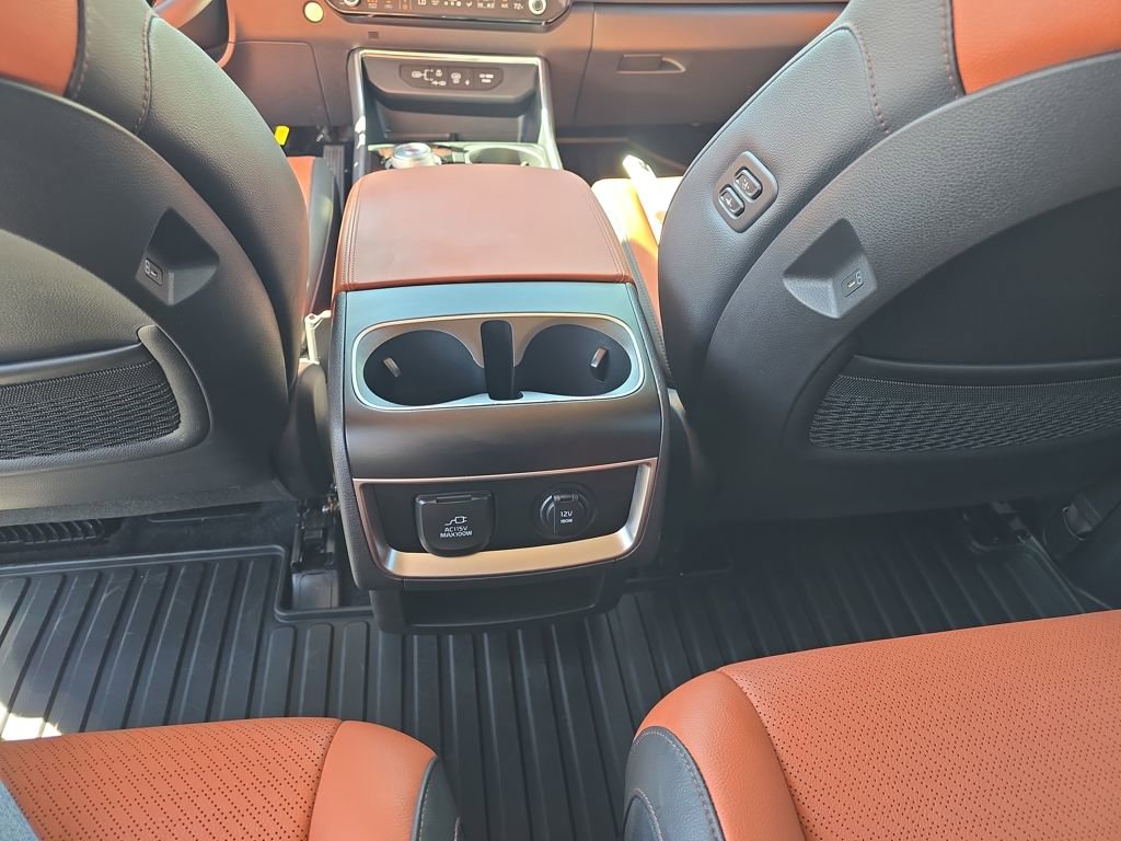 Used 2025 Kia Carnival SX Prestige image 27