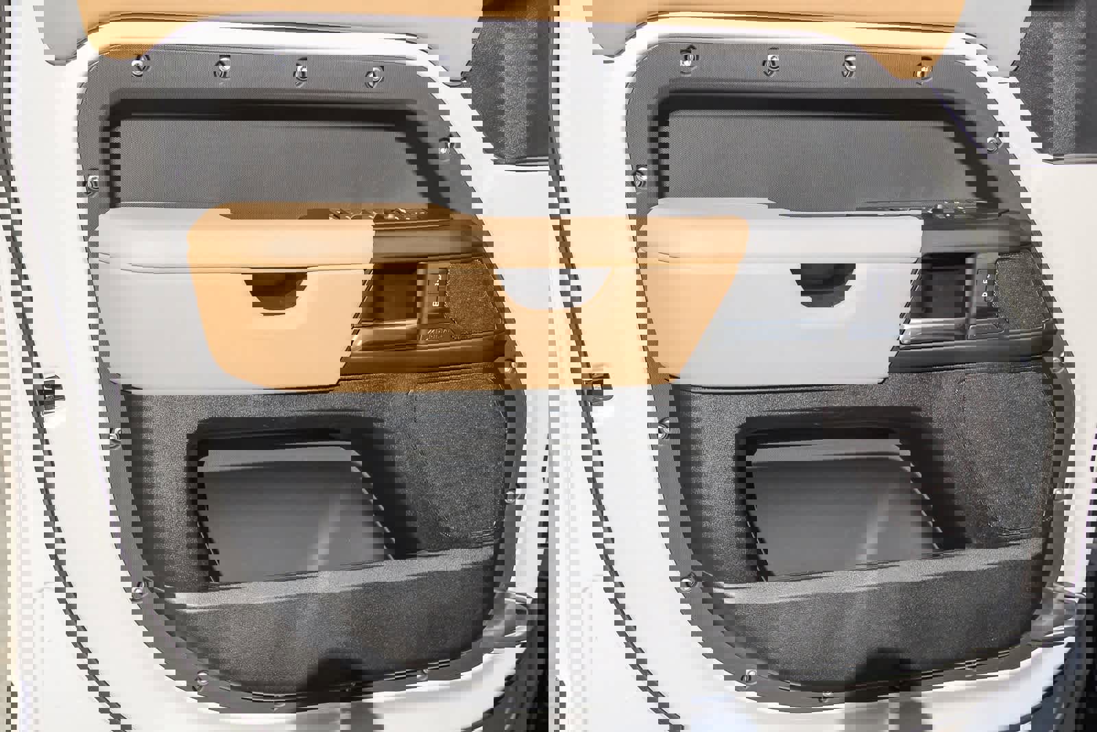 New 2026 Land Rover Defender 110 S image 18