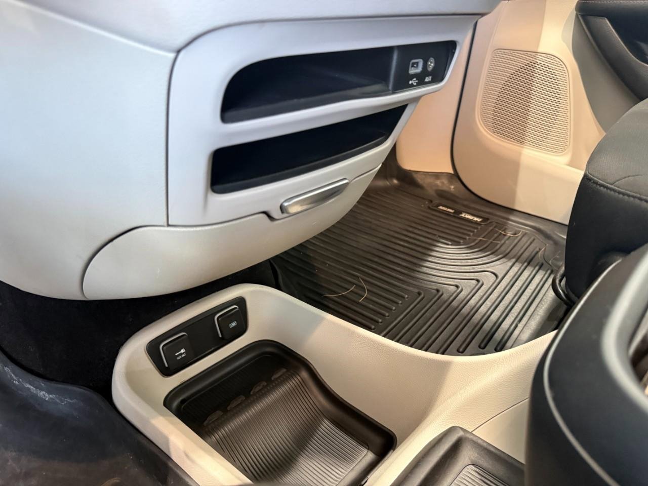 Used 2017 Chrysler Pacifica Touring Plus image 44