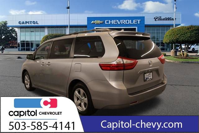Used 2018 Toyota Sienna LE FWD image 5