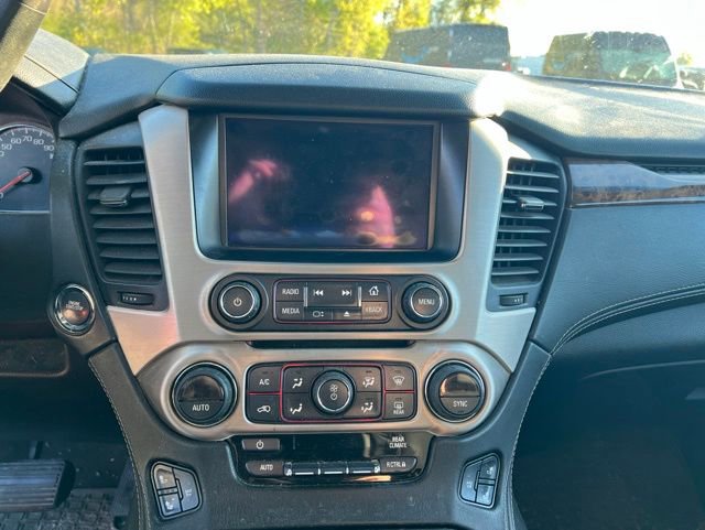 Used 2015 GMC Yukon Denali w/ Touring Package AWD/4WD image 17
